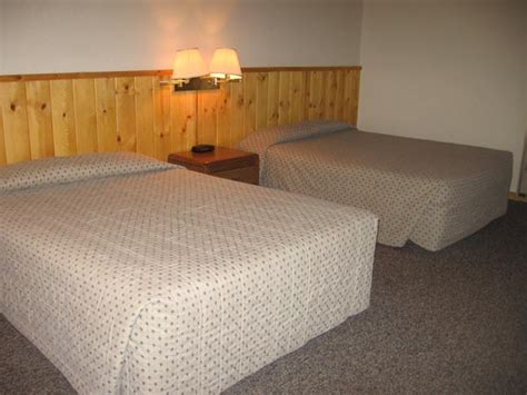 Pinecrest Lodging – Pinecrest Lake Resort