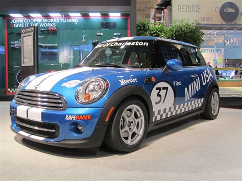 MINI To Offer Turnkey B-Spec Race Cars For 2012