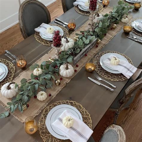 Farmhouse Thanksgiving table decor – Farmhouse Hub | Thanksgiving table ...