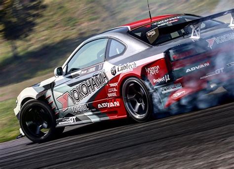 FORMULA DRIFT JAPAN – DRIFTING.com