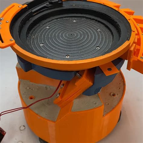 Feed Your Fasteners In Line, With A Bowl Feeder | Hackaday