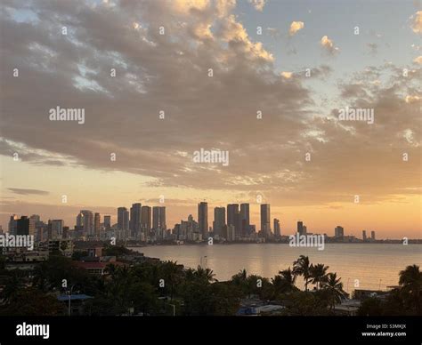 Golden light on Mumbai city, India Stock Photo - Alamy