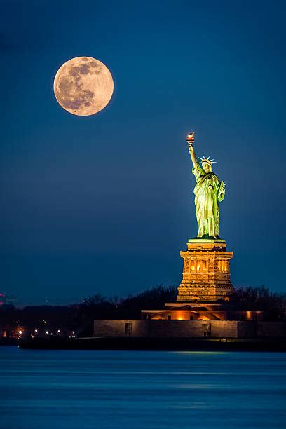 Statue Of Liberty At Night Stock Photos, Pictures & Royalty-Free Images ...