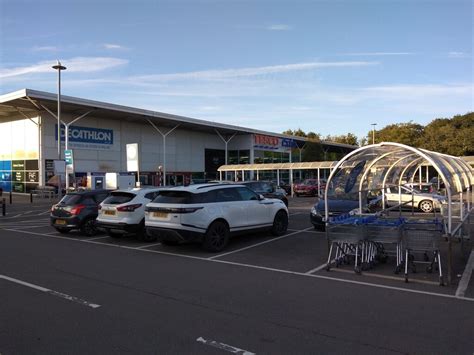 Tesco superstore, Culverhouse © David Smith cc-by-sa/2.0 :: Geograph ...