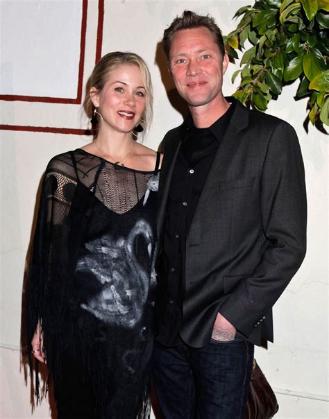 Christina Applegate and Martyn LeNoble Are Married! | Glamour