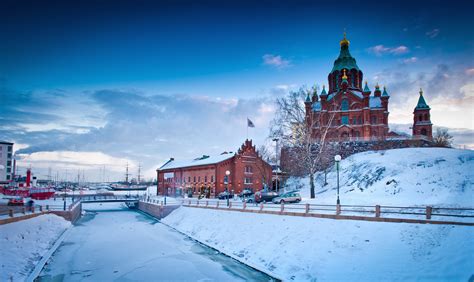 Helsinki Airport Sign Applauds 'Badass' Travelers for Visiting in Wint ...