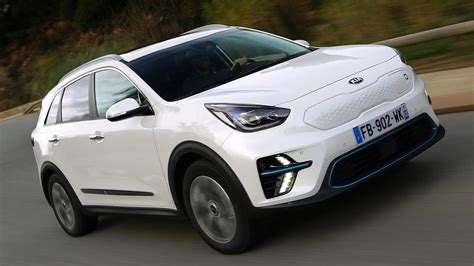 Kia Niro - features, specifications, photos, video