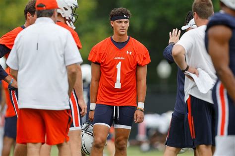 Auburn football announces four team captains for 2023 season - al.com