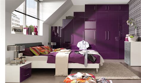 Bedroom Décor In Purple