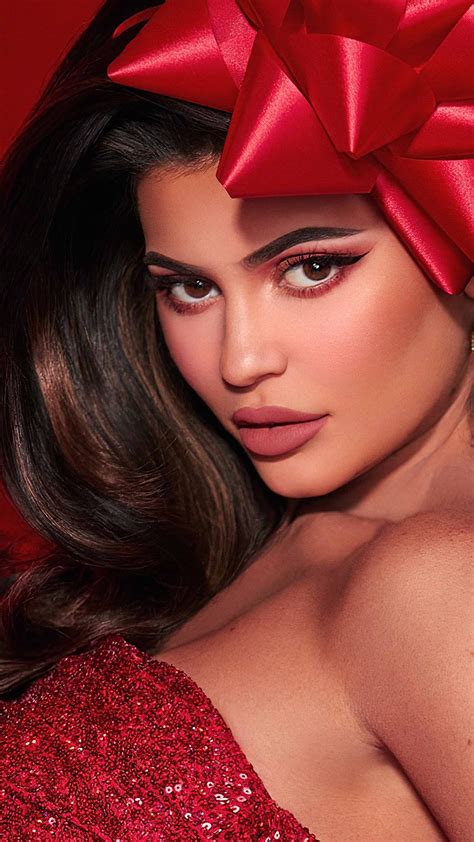 Kylie Jenner In Red Dress wallpaper - HD Mobile Walls