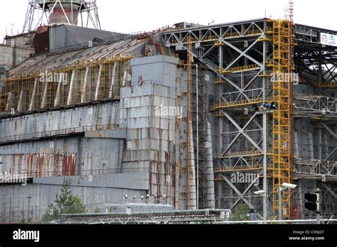 Reactor 4 building, Chernobyl Power Plant Stock Photo - Alamy