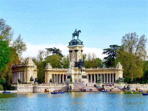 Majestic Madrid Attractions - Madrid Sightseeing Tour – Travel With Me ...