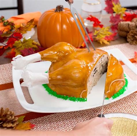 Baskin-Robbins' Turkey-Shaped Ice Cream Cake Is Surprisingly Realistic ...