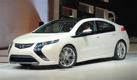 Opel Ampera - Voiture hybride: Essais, prix, caractéristiques