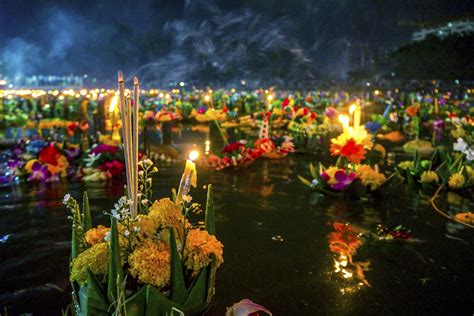 Hòa mình vào lễ Hội Loy Krathong tại Thái Lan