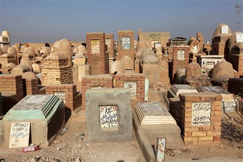 World's biggest cemetery: Wadi al-Salam in Najaf filling as Iraq's ...