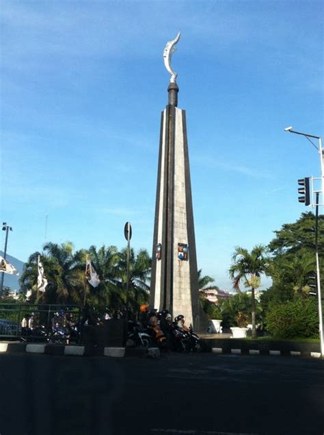 Tugu Kujang Bogor | Foto wisata, Pemandangan, Pemandangan kota