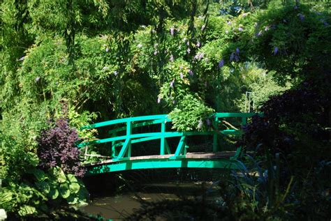 Giverny Impression » Monet’s Japanese Bridge