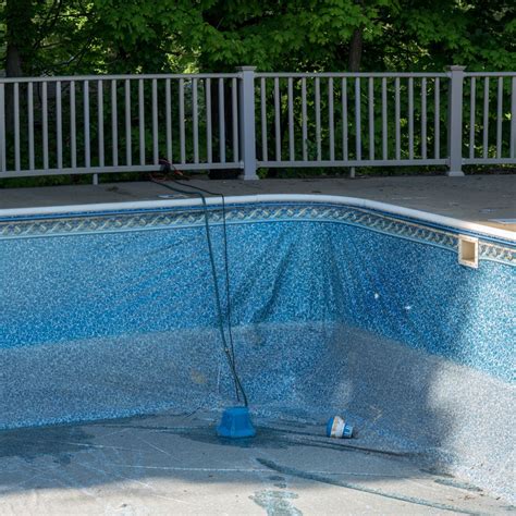 When To Replace Your Pool Liner | The Rex Garden