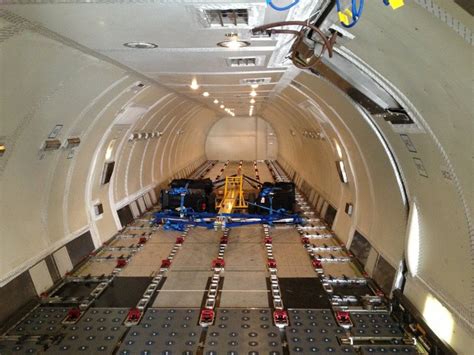 inside the cargo hold of the B757-200 Combi from ATI's N752CX : aviation