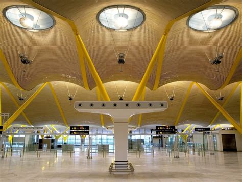 Madrid-Barajas Airport Terminal 4 / Estudio Lamela & Rogers Stirk ...