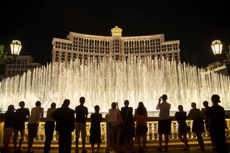 Bellagio Fountains | Attractions in The Strip, Las Vegas