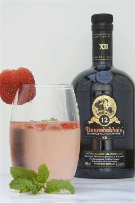 Pink Valentine's Day Whisky Cocktails