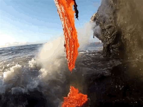 Eramos pocos y se desperto el Krakatoa - LaPollaDesertora