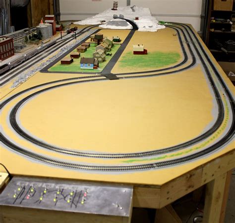 Ho train layouts, Ho scale train layout, Model train layouts