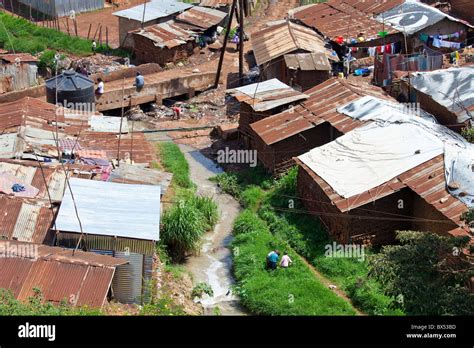 Kibera slum, Nairobi, Kenya Stock Photo - Alamy