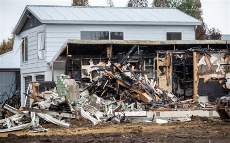 Watch: Loburn fire ravages homes, resident describes horror | RNZ News