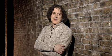 Alan Davies: As Yet Untitled Series 3 - Out-takes - British Comedy Guide