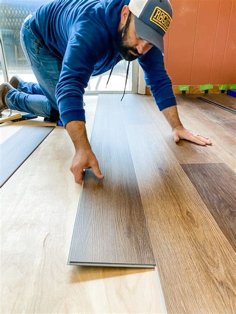 How To Install Interlocking Vinyl Flooring – Flooring Tips