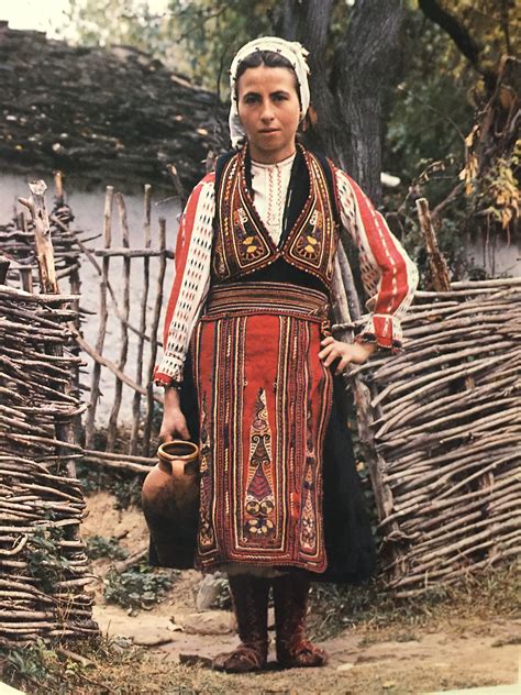 Vlach woman dress. Vërtop, Albania. | Balkan, Albanian clothing, Folk ...