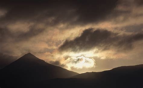 Light and Shapes | Schiehallion at sunrise, the mountain sil… | Flickr