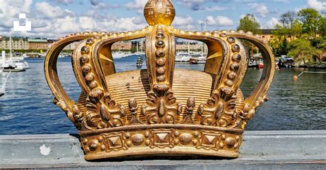 Gold crown with a cumulus clouds in the background photo – Free Water ...