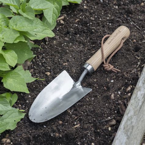 Garden Trading Hawkesbury Hand Trowel | Garden | Bennetts of Derby