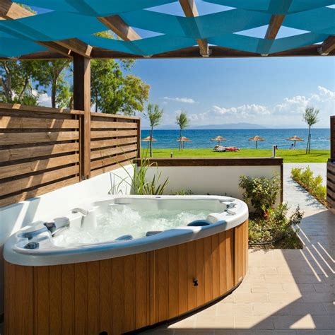 Top 6 hotels with hot tub on balcony - TUI BLUE Blog