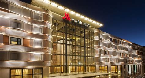 Marriott Hotels opens its largest hotel in Europe in Madrid • Hotel Designs