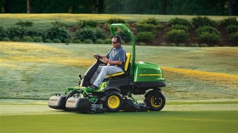 2400 PrecisionCut™ Gas Triplex Mower - New Riding Greens Mowers ...