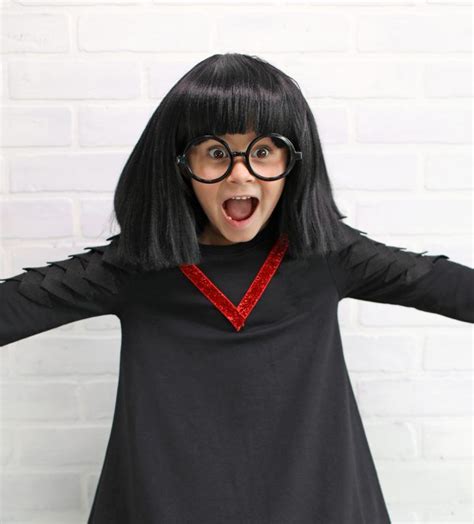 Easy No Sew Edna Mode Costume | Edna mode, Halloween party costumes ...