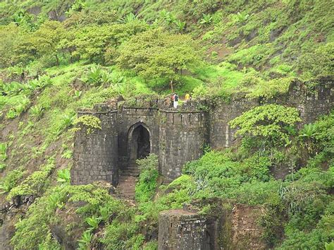 Sinhagad Fort, Pune | History, Architecture, Trek