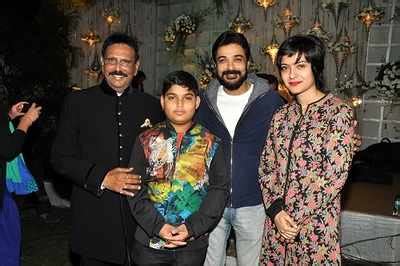 It’s family time for Prosenjit | Hindi Movie News - Times of India