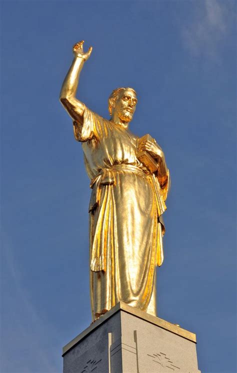 Angel Moroni Statue on the Hill Cumorah | Book of Mormon Central