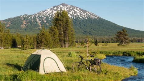 How to Make Oregon Camping Reservations - Getaway Couple