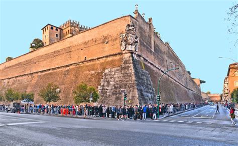 Trump Calls Wall 'Moral' Because Vatican Has One. So What's Its History ...