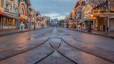 Main Street, U.S.A., Refurbishment Complete at Disneyland Park | Disney ...