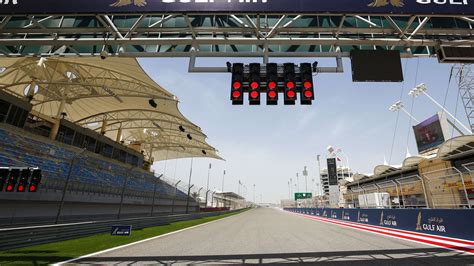 Additional start lights installed in Bahrain | Formula 1®