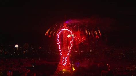 Le feu d'artifice du 14 juillet 2023 - Extrait vidéo Le concert de Paris