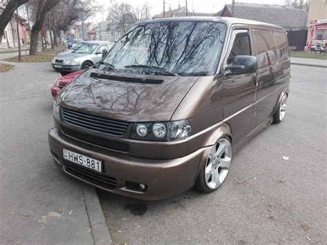 VW T4 long nose with custom arches | Vw caravelle, Volkswagen van, Vw van